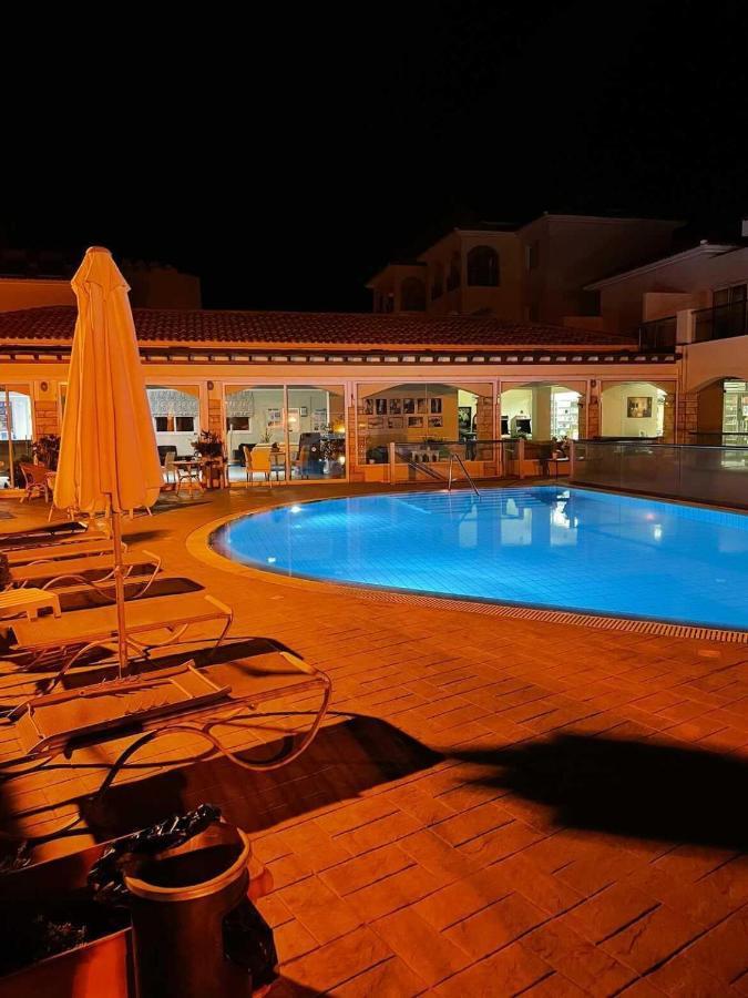 Cozy 2 Bedrooms Apartment In Complex With Swimming Pools And Beautiful View Paphos Exteriér fotografie